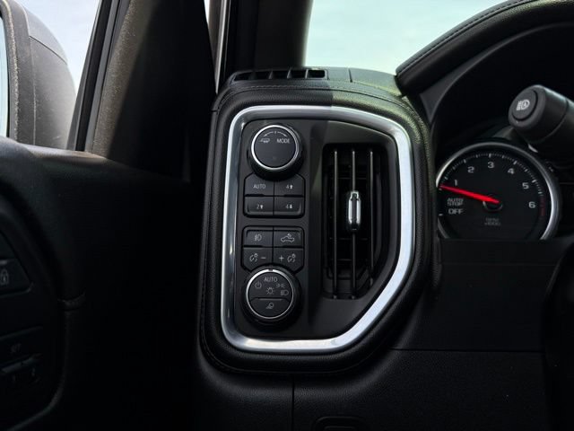 Used 2021 Chevrolet Silverado 1500 High Country AWD/4WD image 18