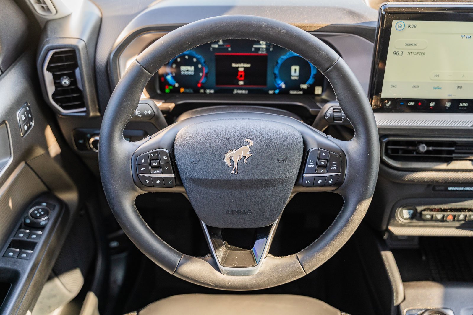 Certified 2025 Ford Bronco Sport Outer Banks w/ Outer Banks Tech Package+ image 25