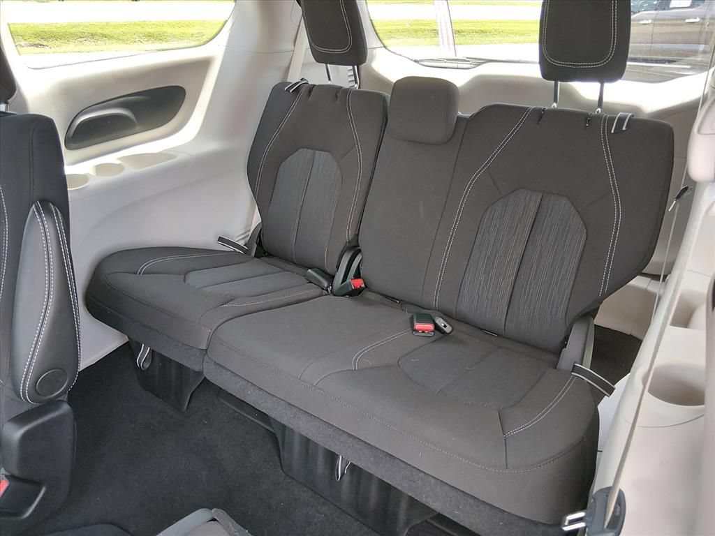 Used 2024 Chrysler Voyager LX FWD image 15