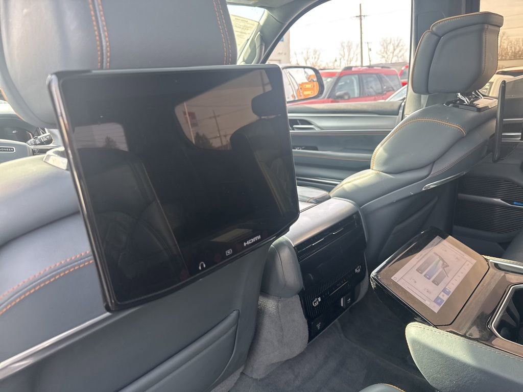 Used 2022 Jeep Grand Wagoneer Series III w/ Rear Seat Video Group 1 image 13