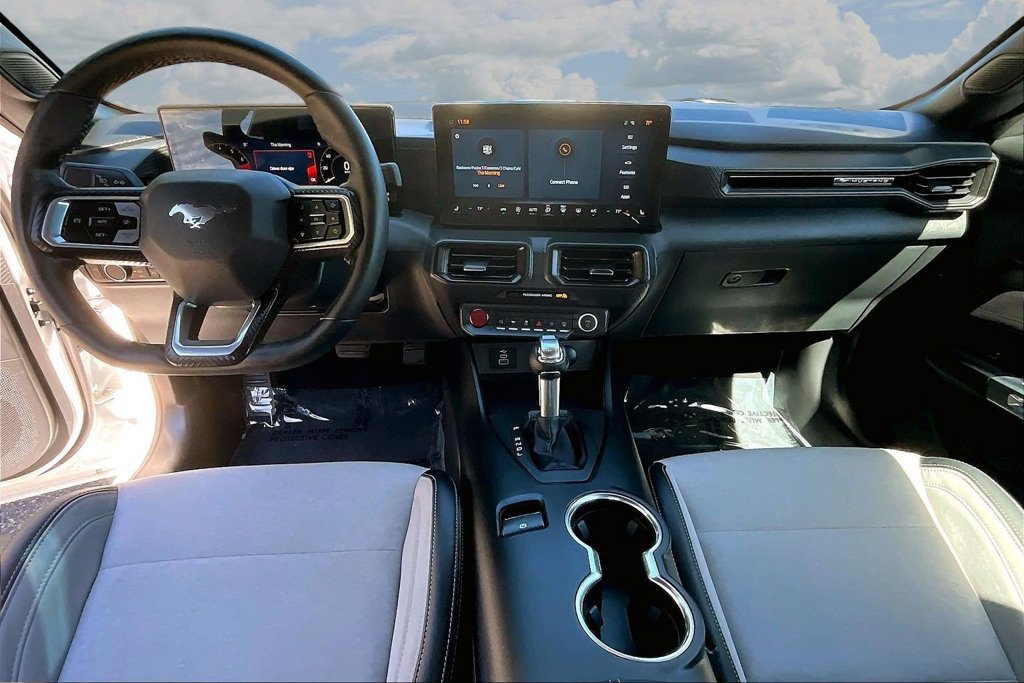 Certified 2024 Ford Mustang Coupe RWD image 9