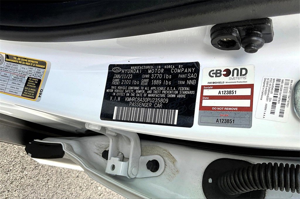 Used 2023 Hyundai Venue Limited image 31