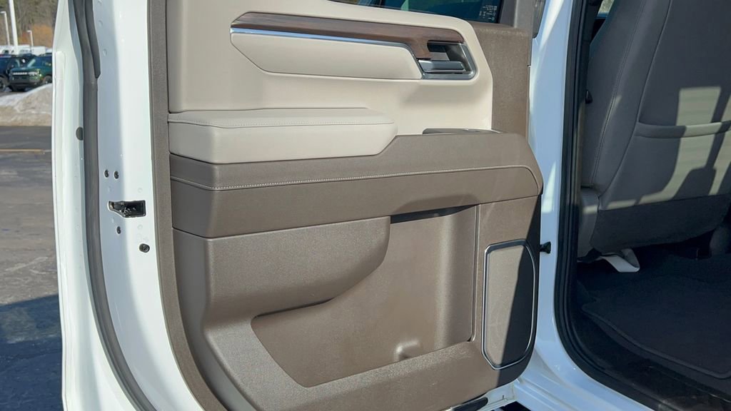 Used 2024 GMC Sierra 1500 SLT w/ SLT Premium Plus Package image 41