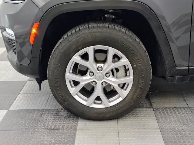 Used 2022 Jeep Grand Cherokee Limited AWD/4WD image 14