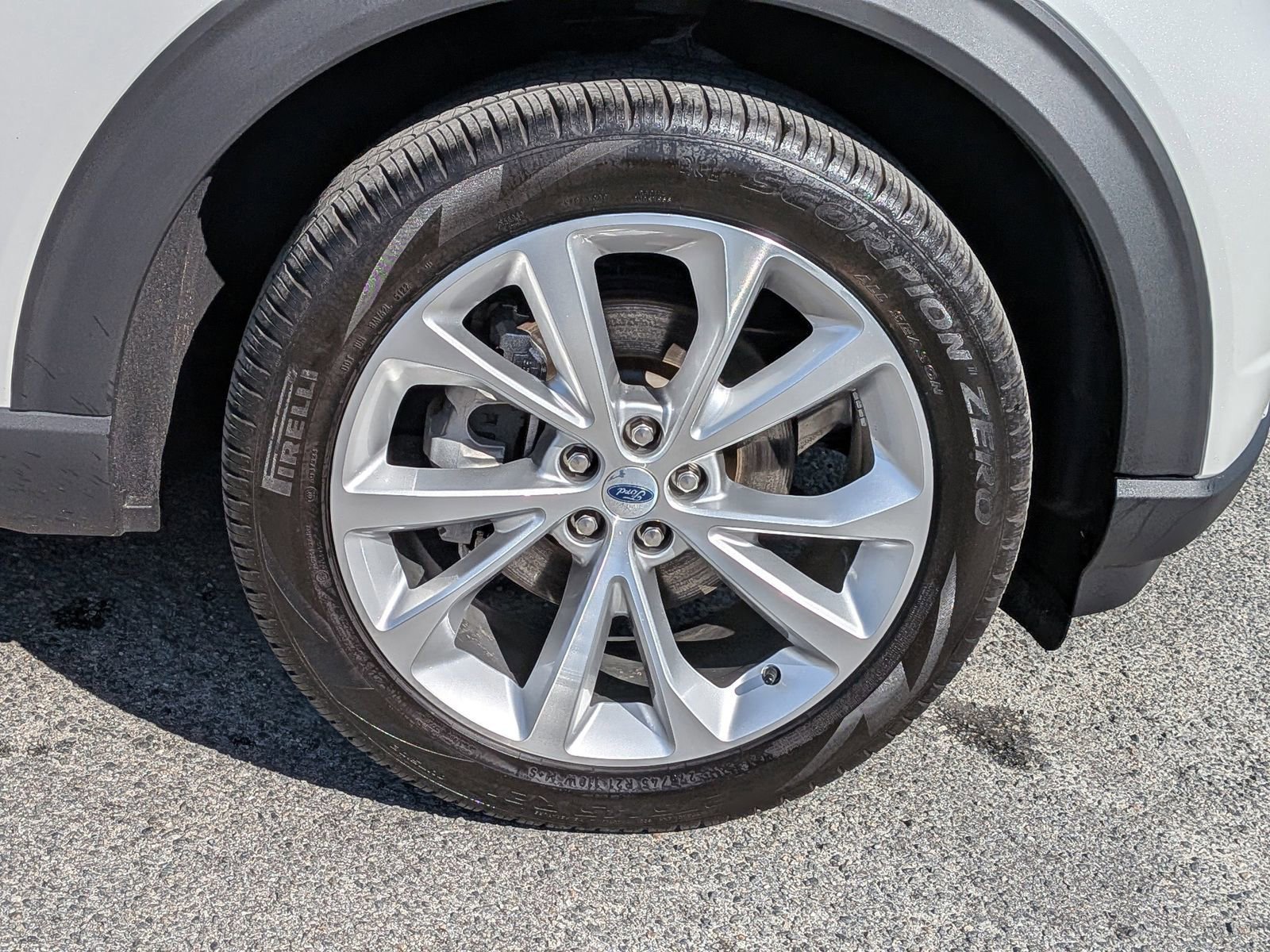 Certified 2023 Ford Explorer Platinum w/ Technology Package image 11