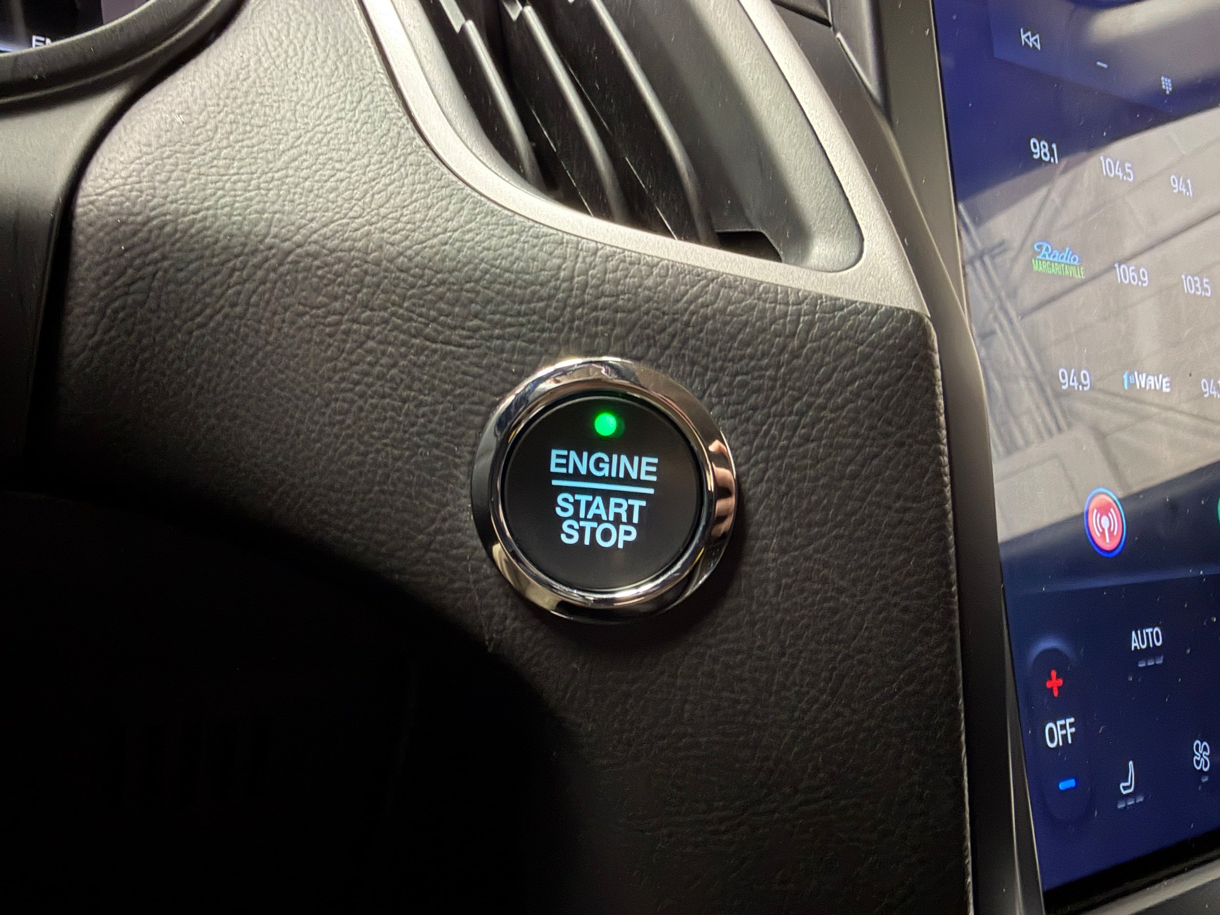 Certified 2023 Ford Edge SEL AWD/4WD image 19
