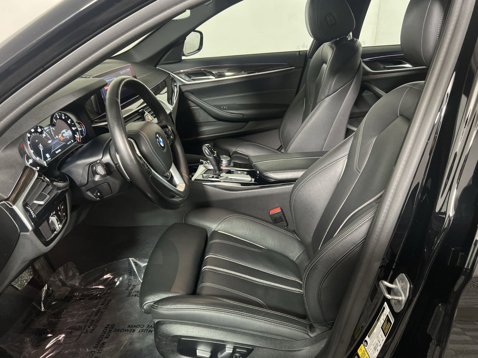 Used 2019 BMW 540i xDrive w/ Premium Package image 11