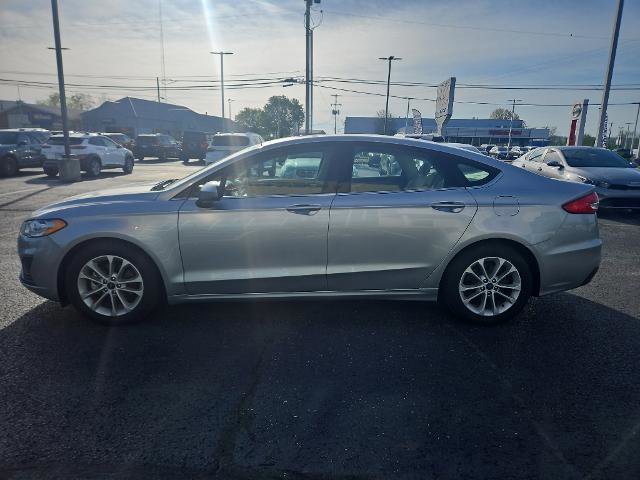 Certified 2020 Ford Fusion SE image 2