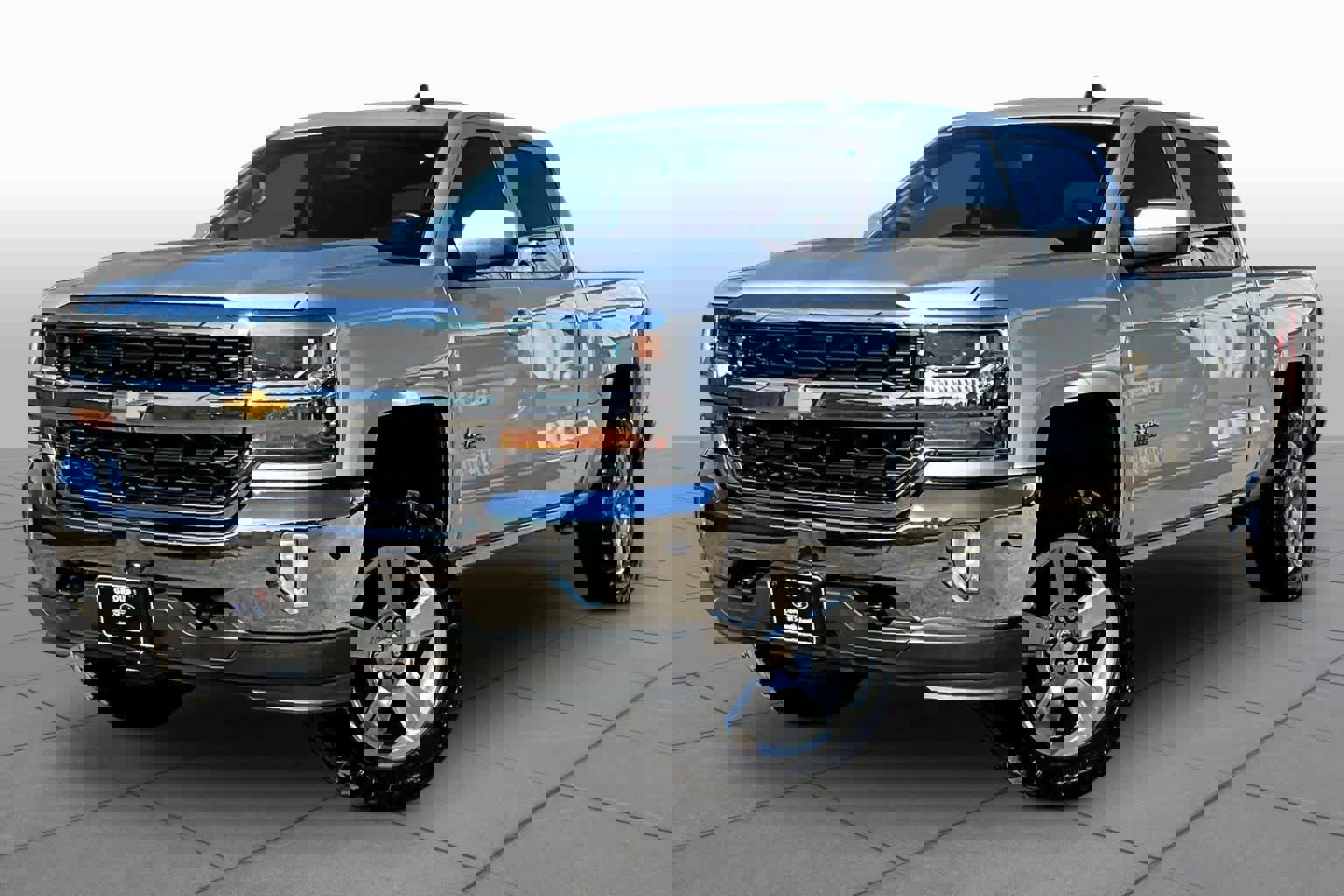 Used 2017 Chevrolet Silverado 1500 LT w/ Texas Edition AWD/4WD image 37