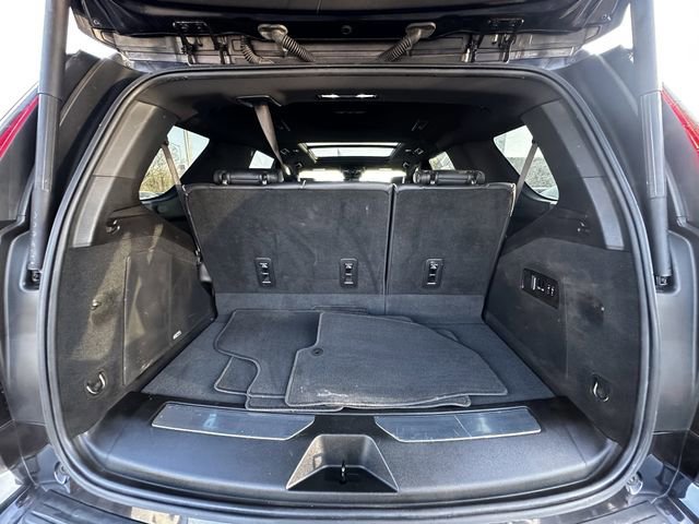 Used 2022 Cadillac Escalade Premium Luxury image 45