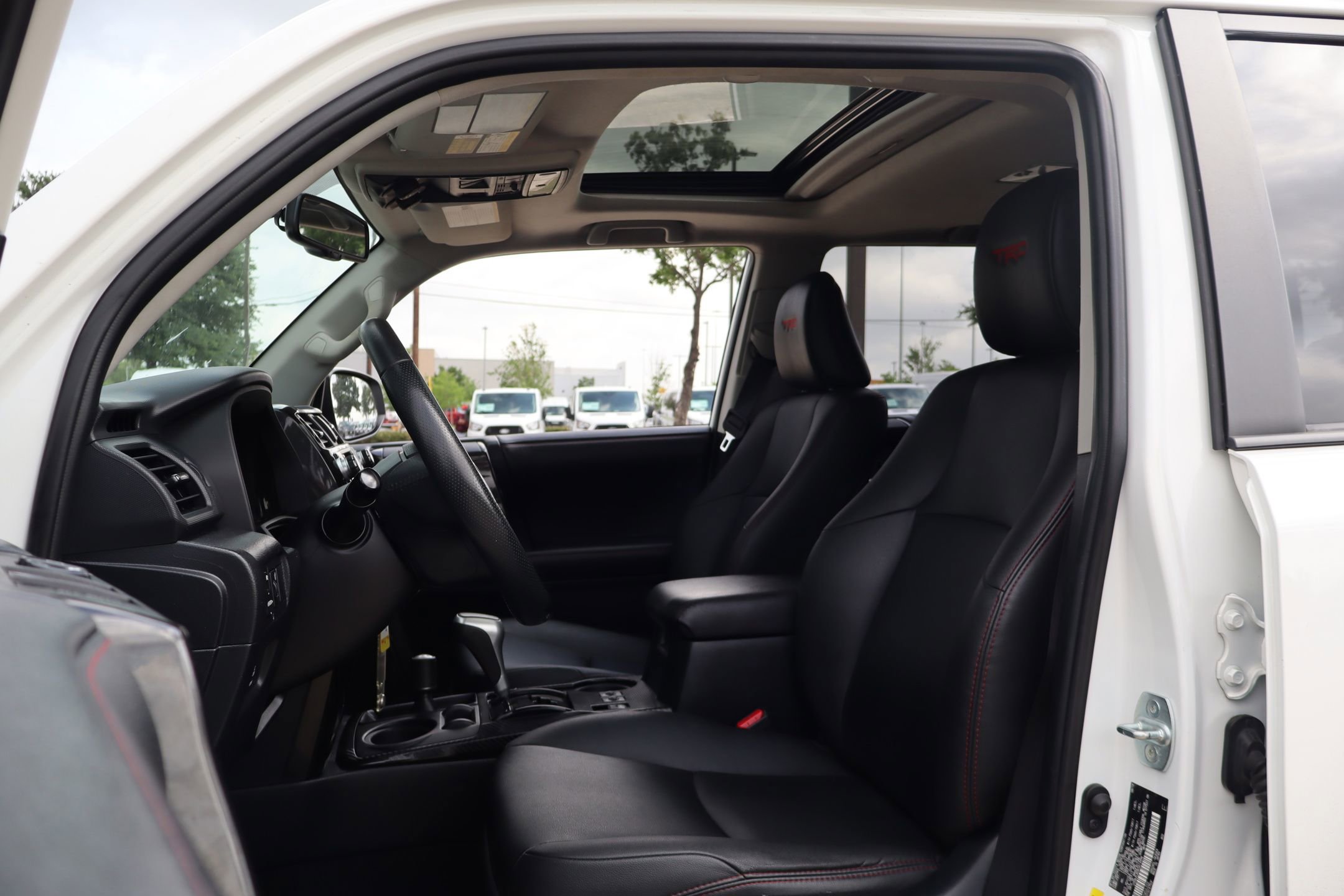 Used 2019 Toyota 4Runner TRD Off-Road Premium AWD/4WD image 10