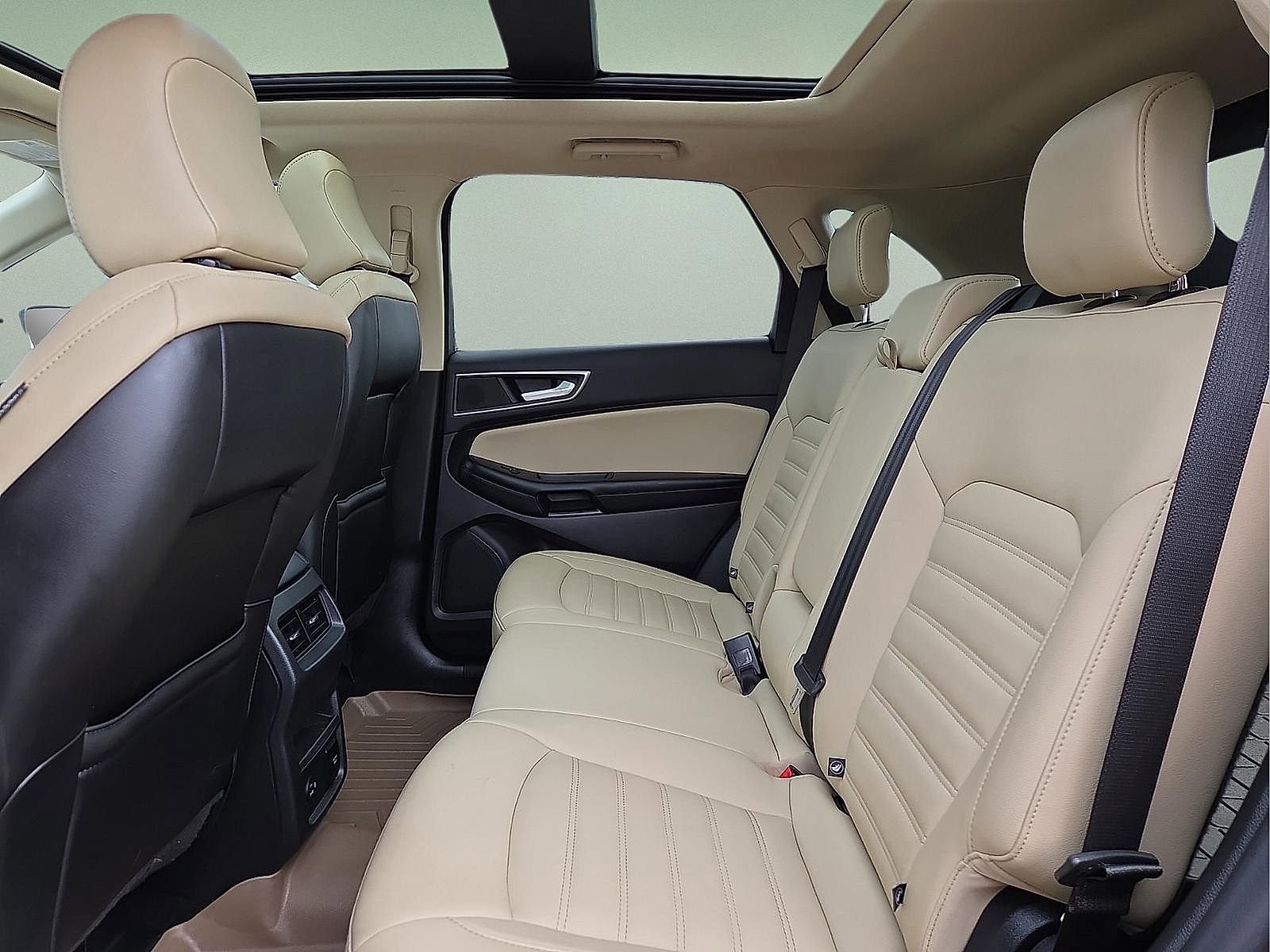 Certified 2022 Ford Edge SEL w/ Convenience Package image 10