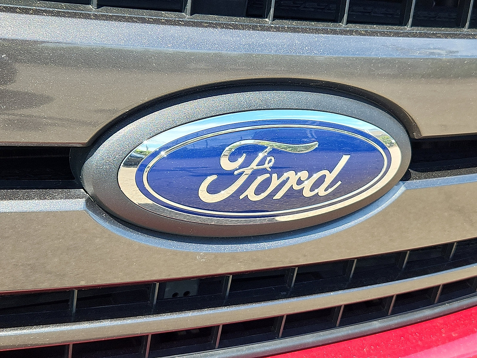 Certified 2018 Ford F150 XLT w/ Equipment Group 302A Luxury AWD/4WD image 31