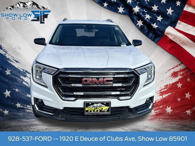 Used 2024 GMC Terrain AT4 AWD/4WD image 2