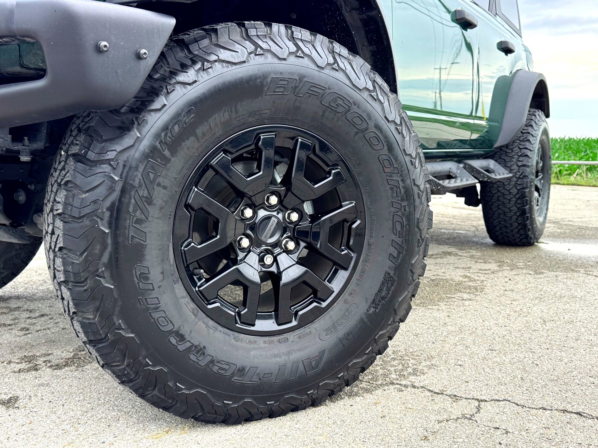 Certified 2024 Ford Bronco Wildtrak AWD/4WD image 2