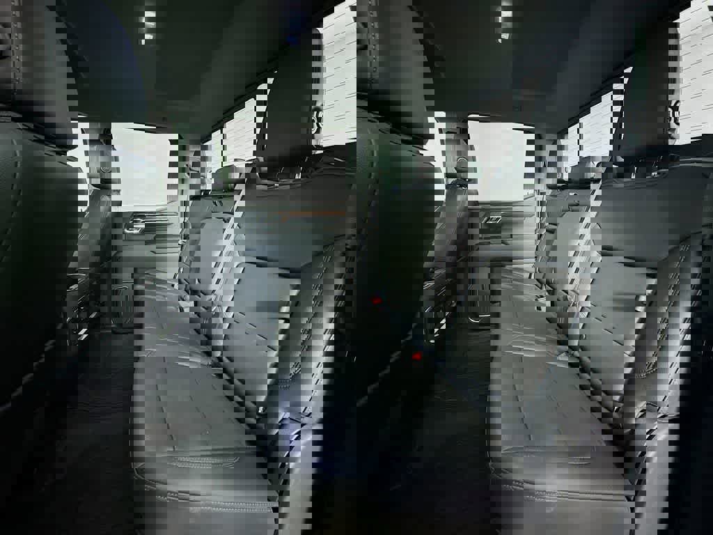 Used 2022 GMC Sierra 1500 Elevation w/ Elevation Premium Package image 17