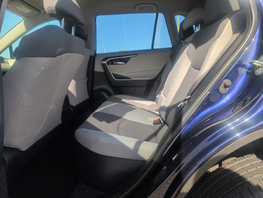 Used 2025 Toyota RAV4 XLE AWD/4WD image 9