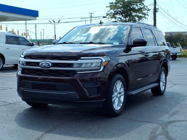 Certified 2024 Ford Expedition XLT AWD/4WD image 3