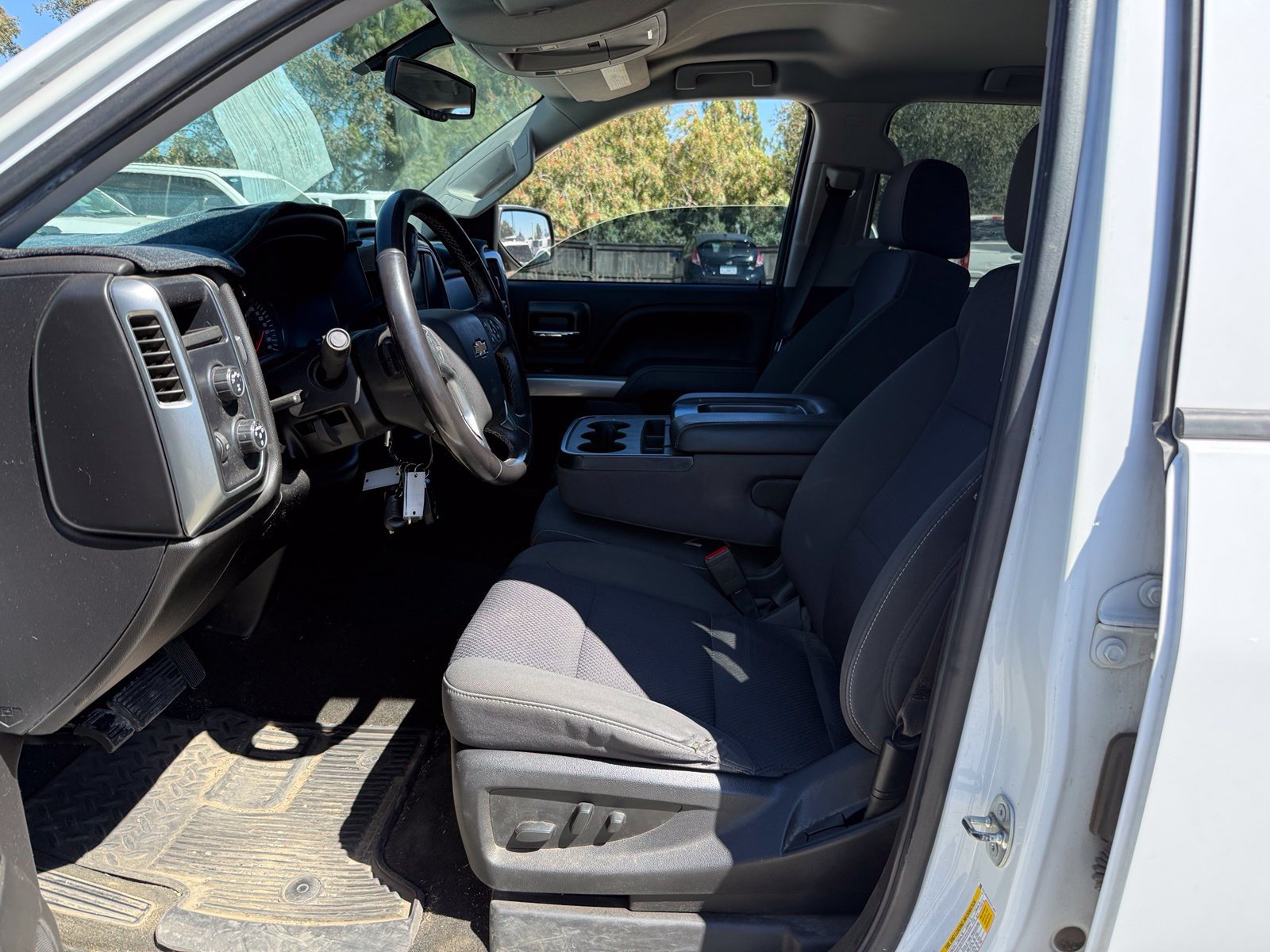 Used 2018 Chevrolet Silverado 1500 LT w/ All Star Edition AWD/4WD image 11