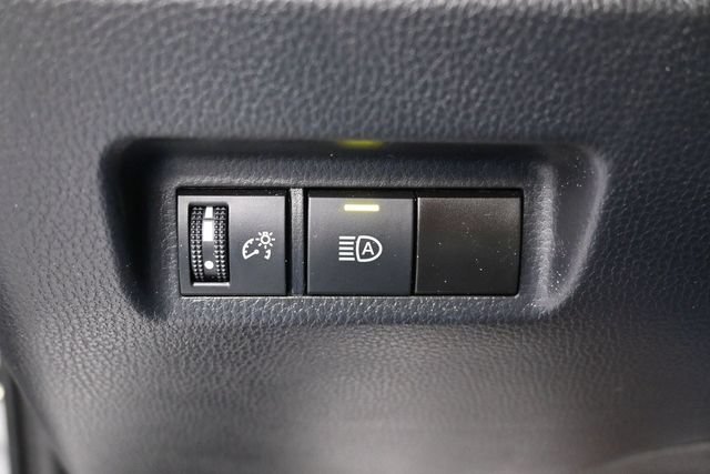 Used 2024 Toyota RAV4 XLE FWD image 24