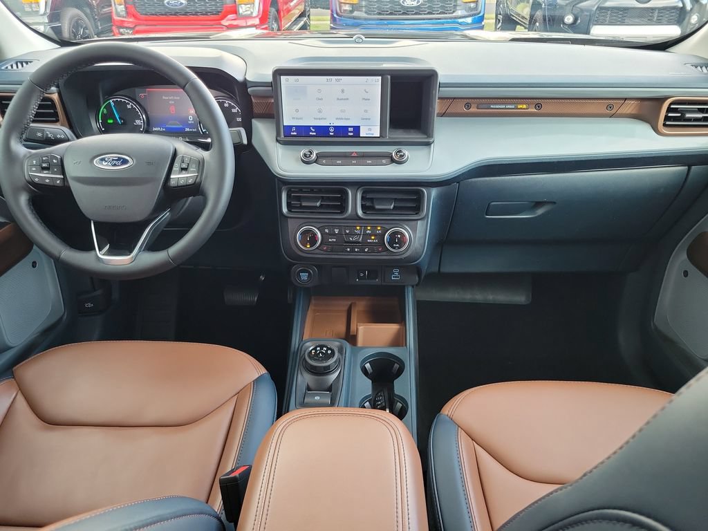Certified 2024 Ford Maverick Lariat FWD image 11