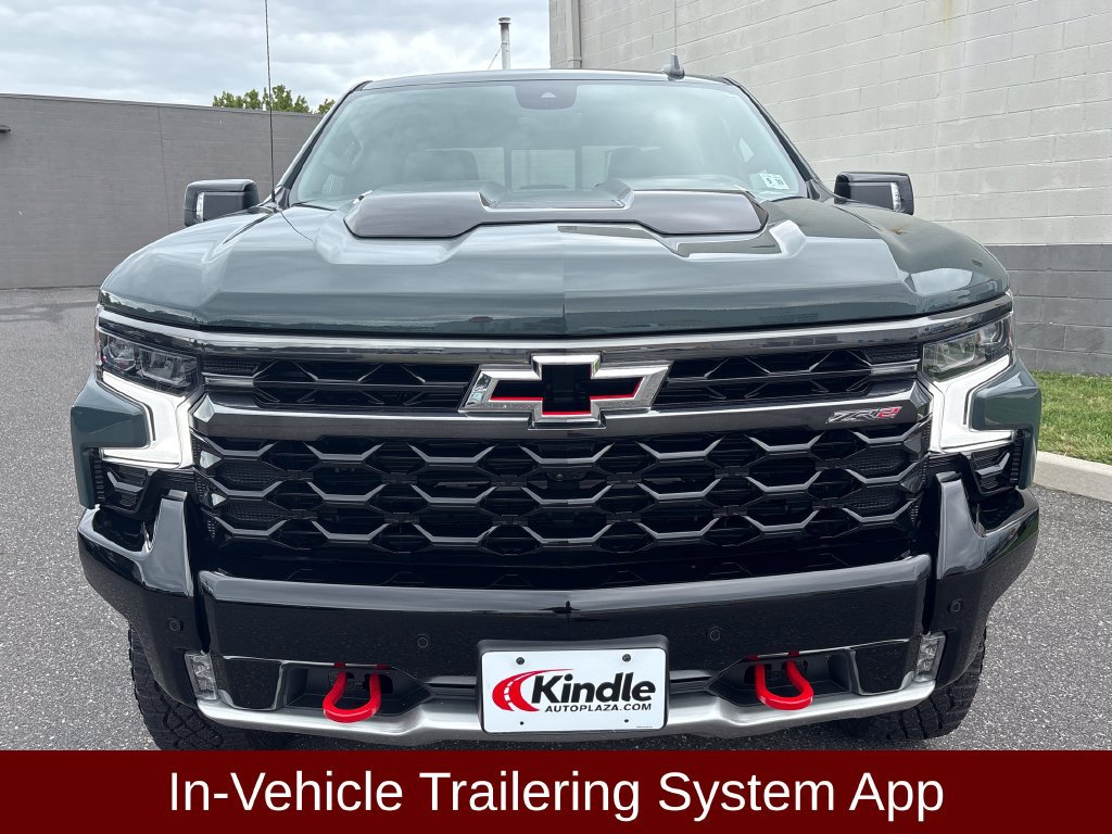 Used 2025 Chevrolet Silverado 1500 ZR2 w/ Technology Package AWD/4WD image 3