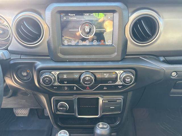 Used 2022 Jeep Wrangler Willys image 24