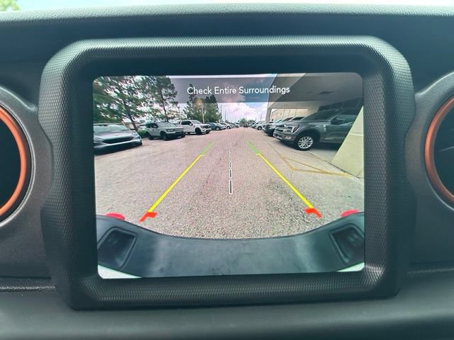 Used 2023 Jeep Gladiator Mojave AWD/4WD image 19