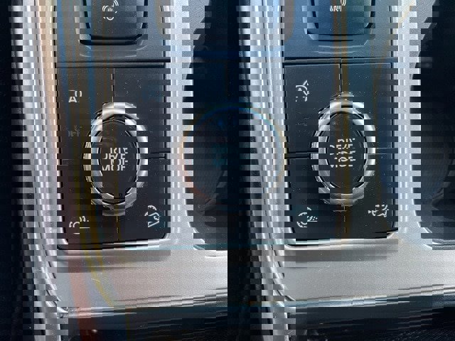 Certified 2020 Ford Explorer XLT w/ Equipment Group 202A image 29