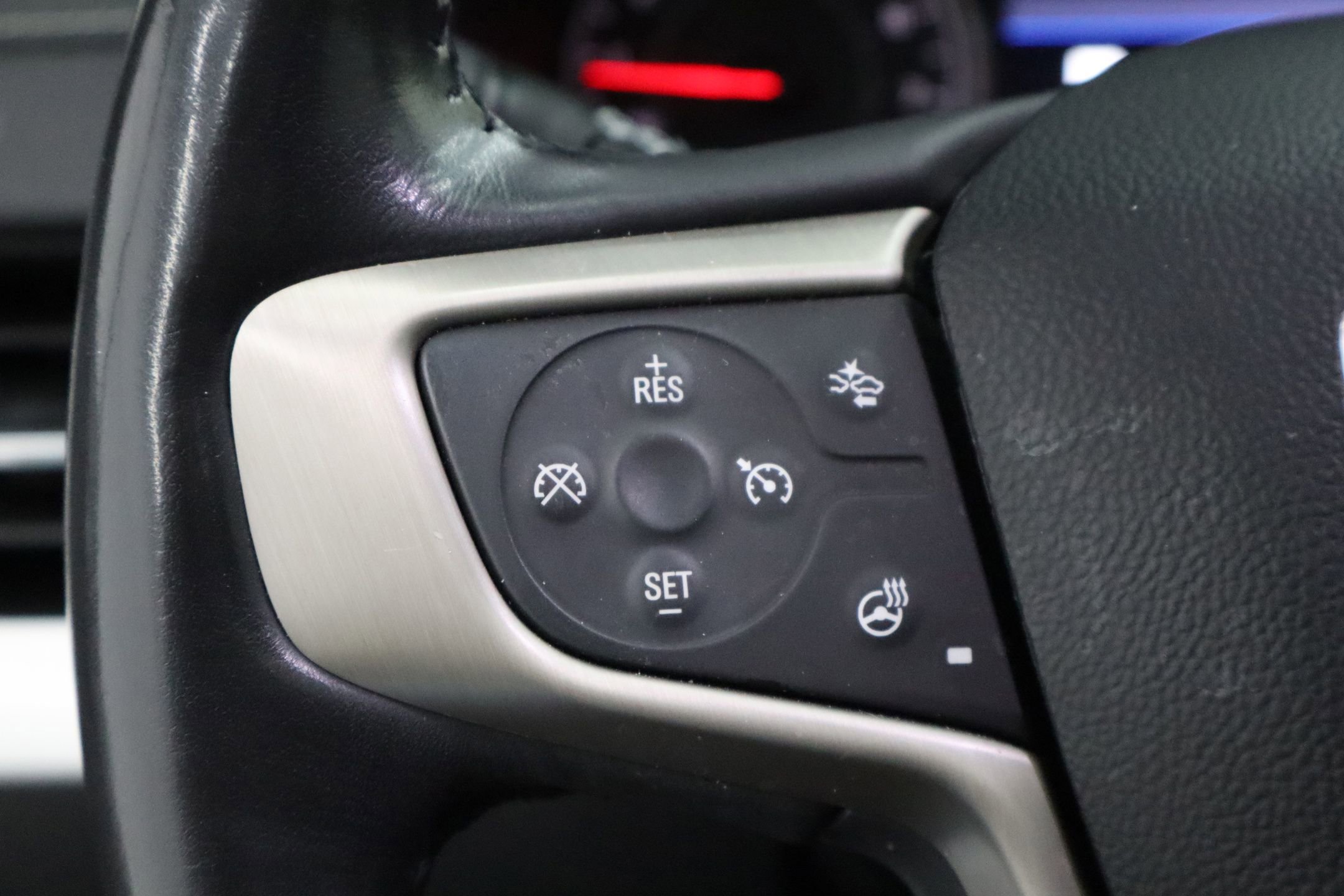 Used 2019 GMC Terrain Denali w/ Advanced Safety Package image 16