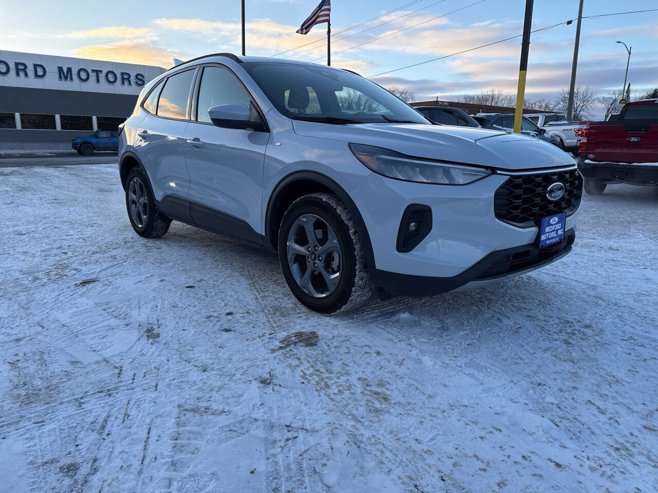Certified 2025 Ford Escape ST-Line Select AWD/4WD image 8