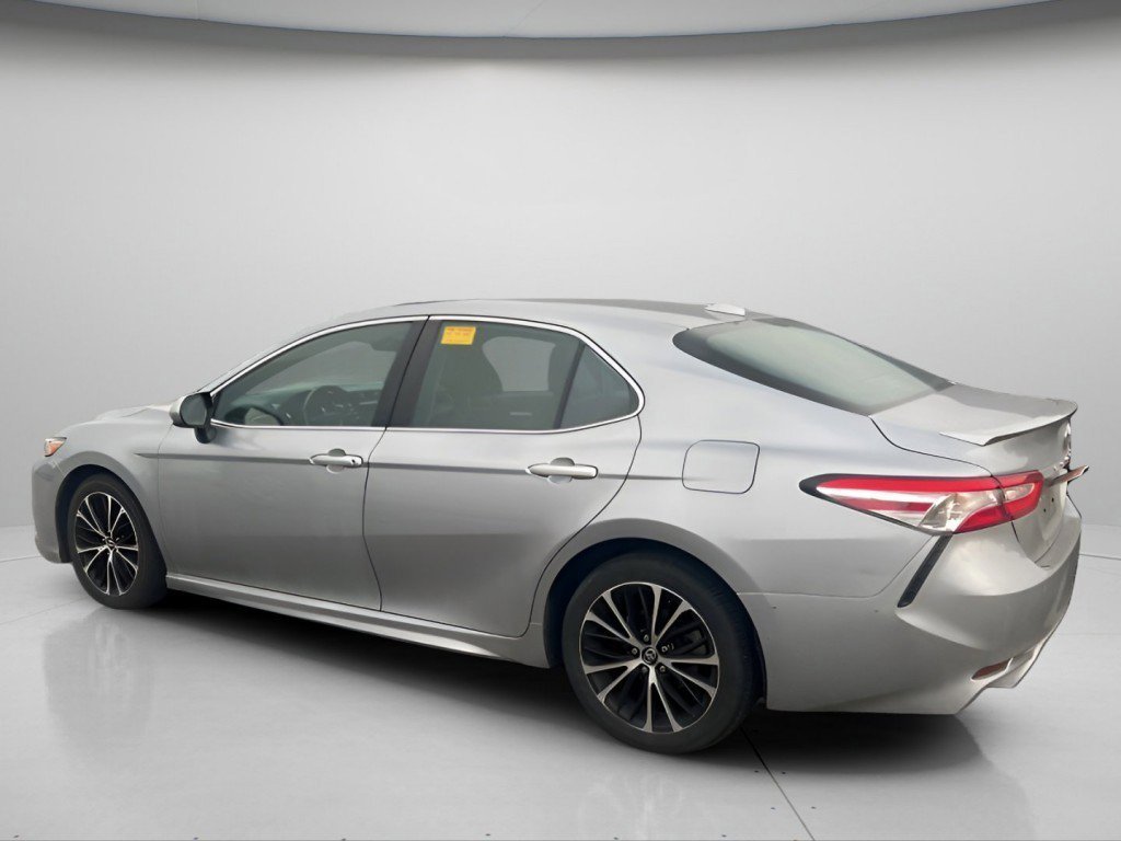 Used 2020 Toyota Camry SE image 7