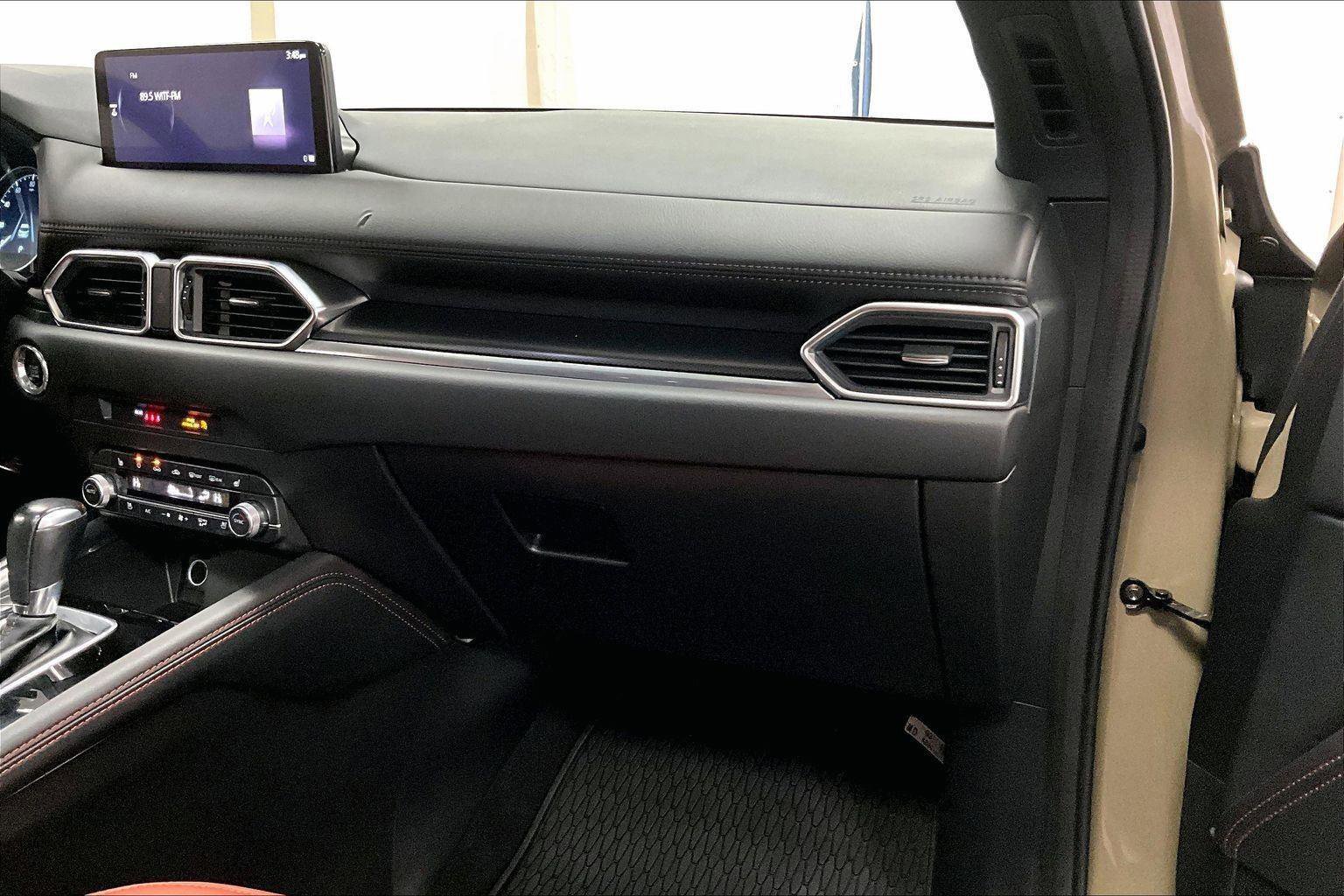 Used 2024 MAZDA CX-5 Carbon Edition image 15