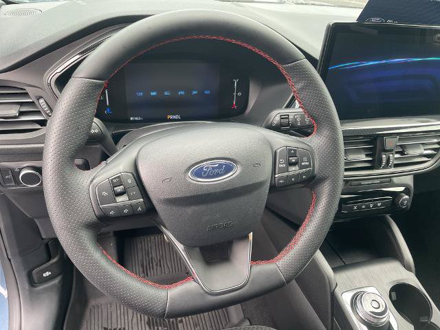 Certified 2024 Ford Escape ST-Line w/ Tech Pack #1 AWD/4WD image 9