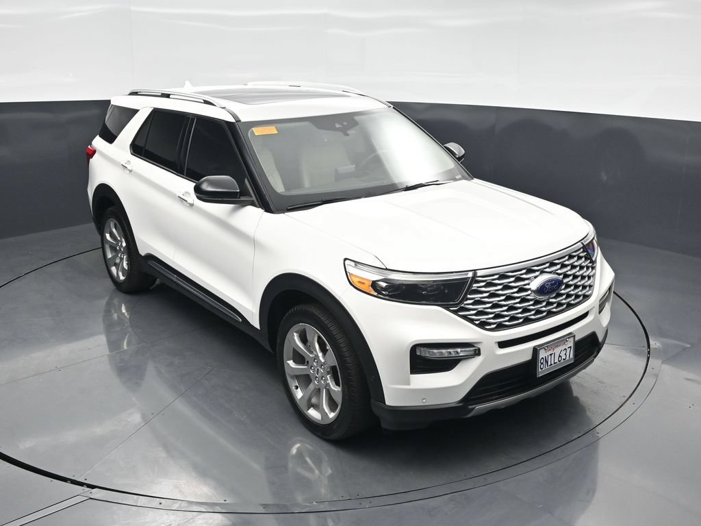 Certified 2020 Ford Explorer Platinum w/ Premium Technology Package AWD/4WD image 42