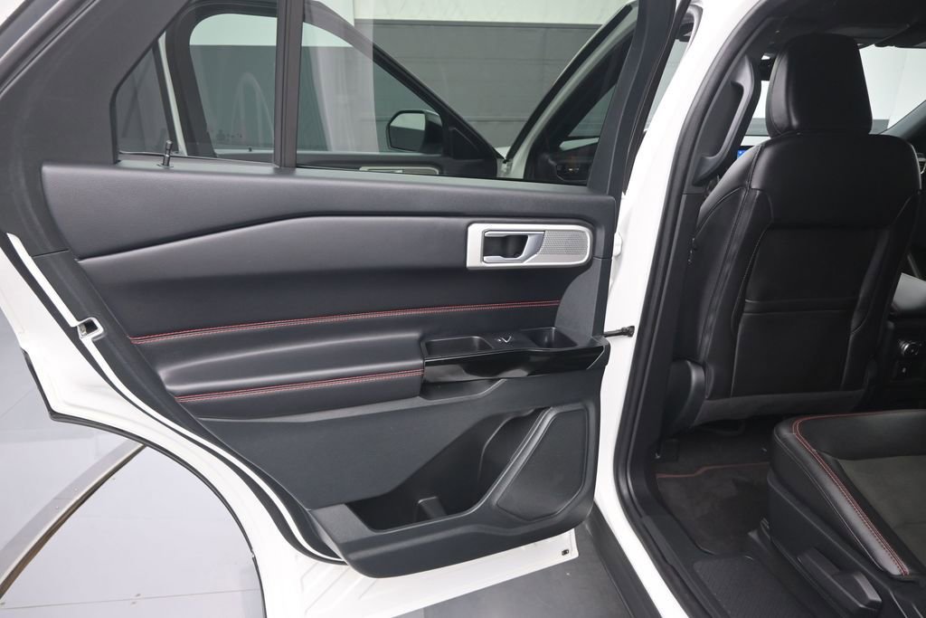 Certified 2022 Ford Explorer ST-Line RWD image 12