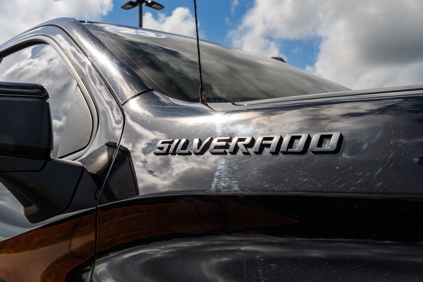 Used 2023 Chevrolet Silverado 1500 LT AWD/4WD image 11