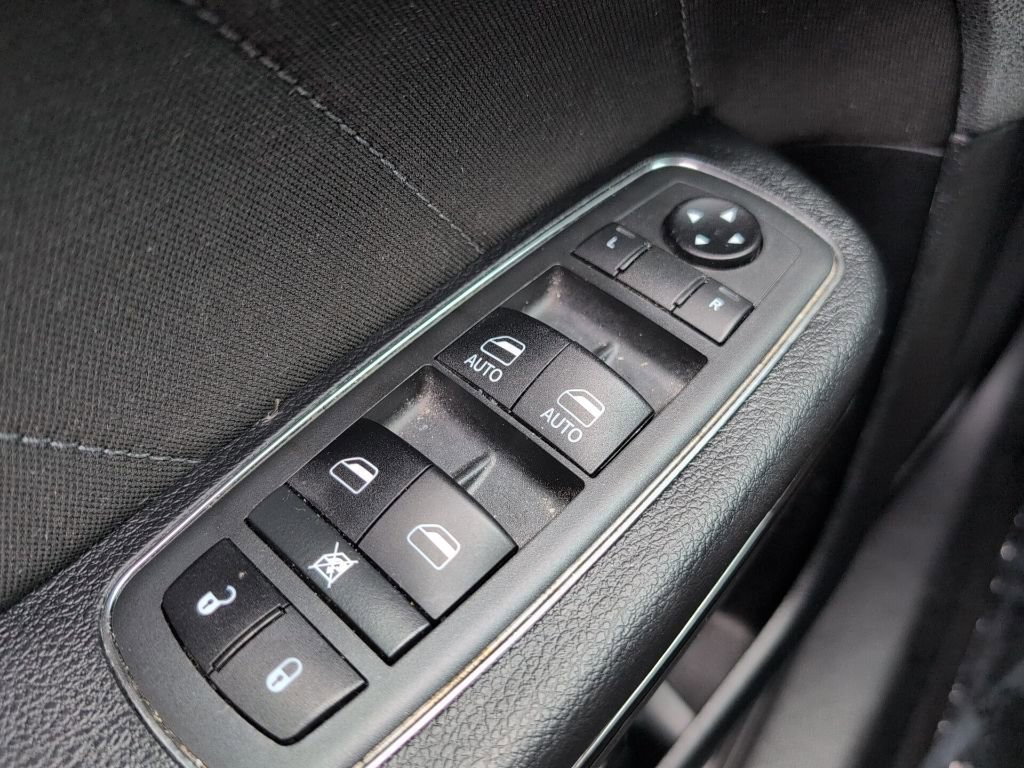 Used 2020 Dodge Charger SXT w/ Blacktop Package image 20