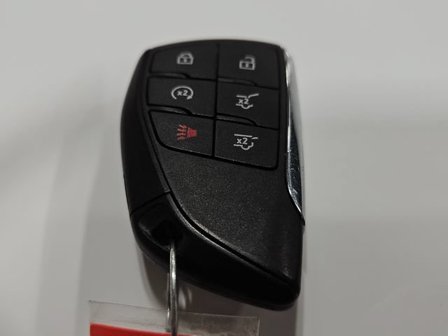 Used 2022 GMC Yukon AT4 w/ Technology Package AWD/4WD image 28