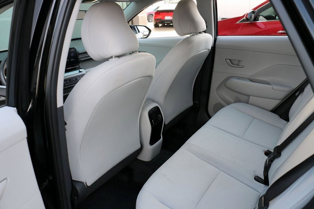 Used 2025 Hyundai Kona SEL image 20