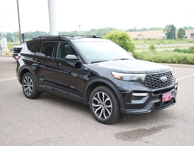 Certified 2023 Ford Explorer ST-Line w/ Class IV Trailer Tow Package AWD/4WD image 3