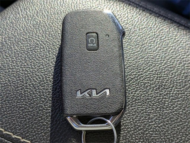 Used 2022 Kia Niro EX Premium image 29