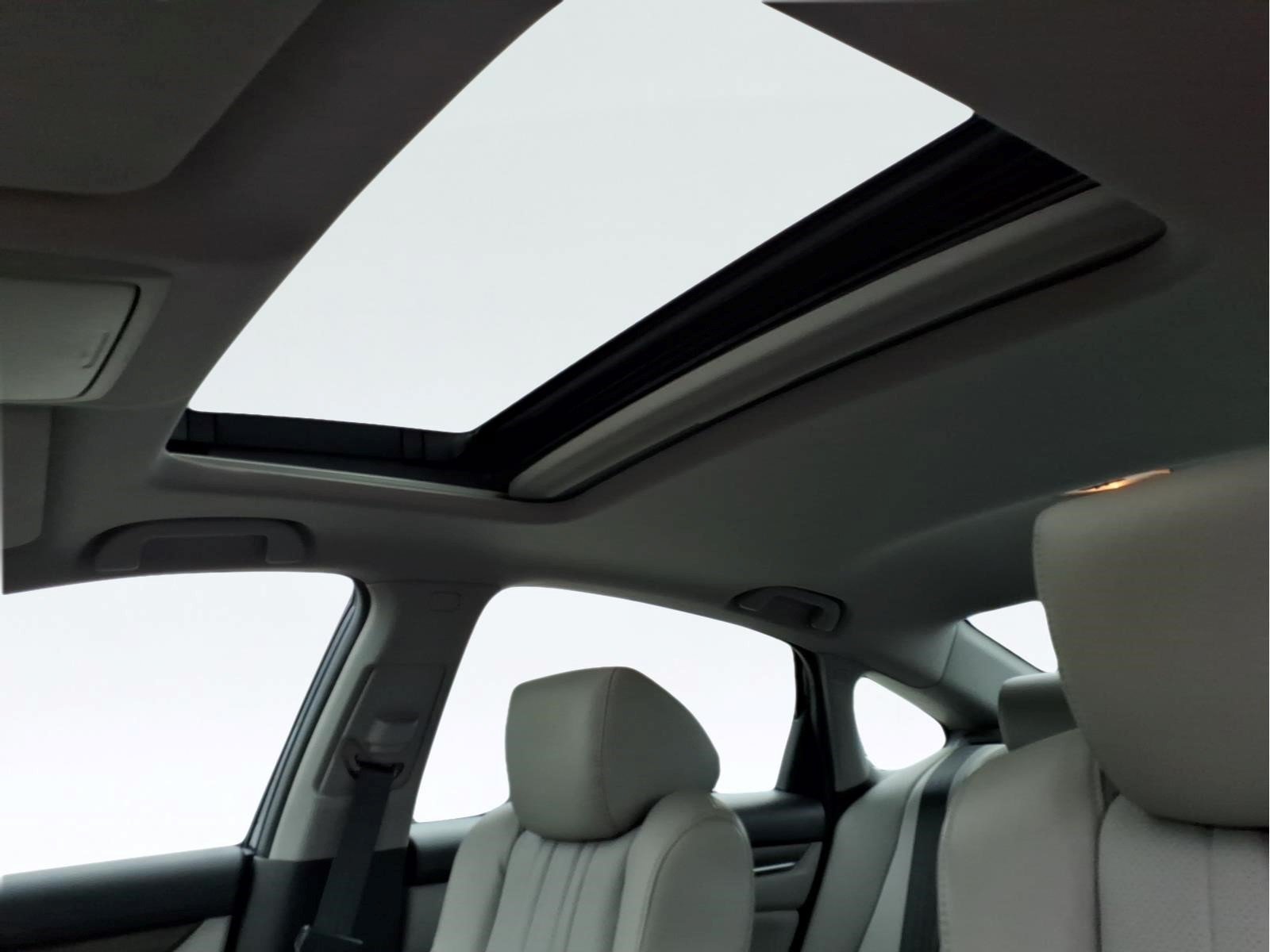 Used 2018 Honda Accord Touring image 20