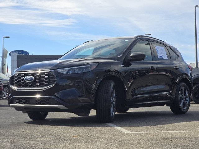 Certified 2023 Ford Escape ST-Line w/ Tech Pack #1 FWD image 12