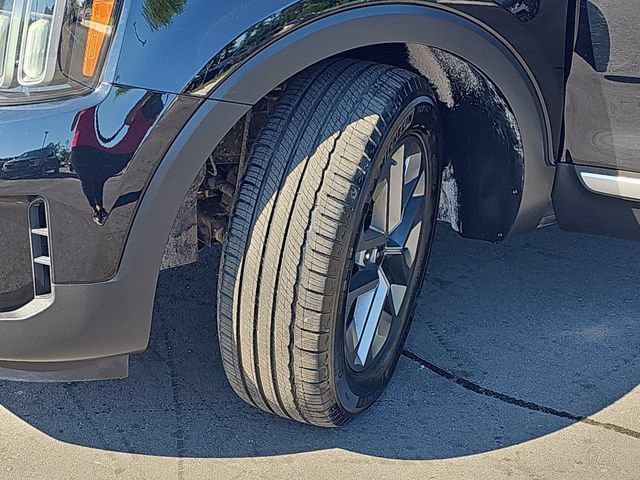 Used 2023 Kia Telluride LX AWD/4WD image 32
