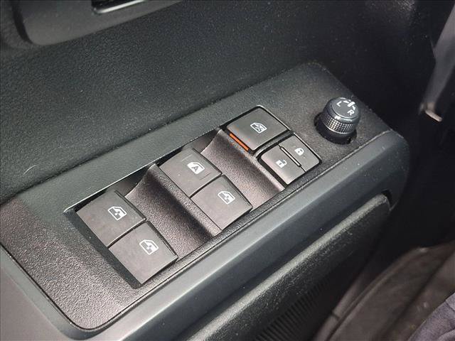 Used 2022 Toyota Tacoma SR w/ SR Convenience Package RWD image 13