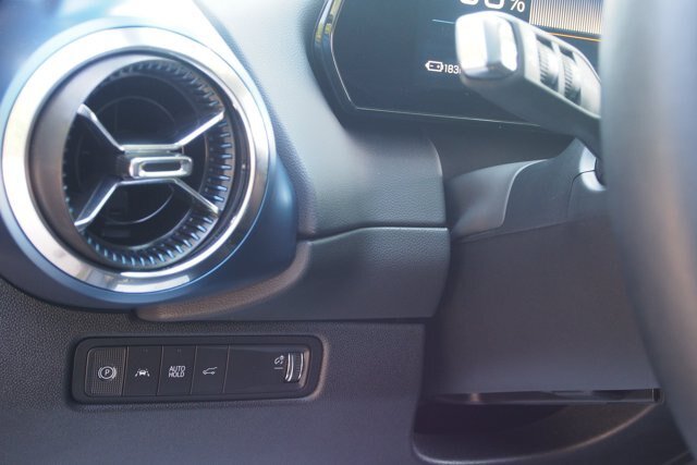 Used 2026 Chevrolet Equinox EV LT FWD image 21