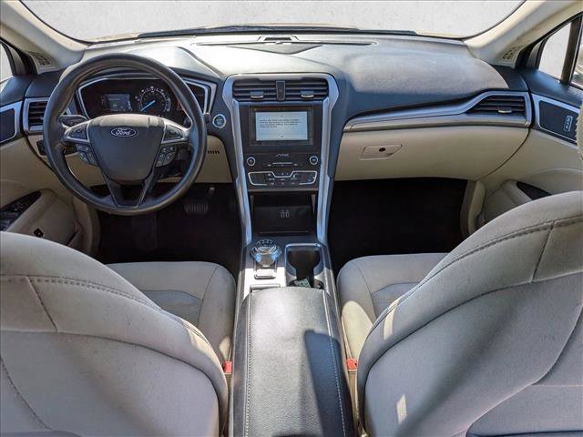Certified 2019 Ford Fusion SE FWD image 20