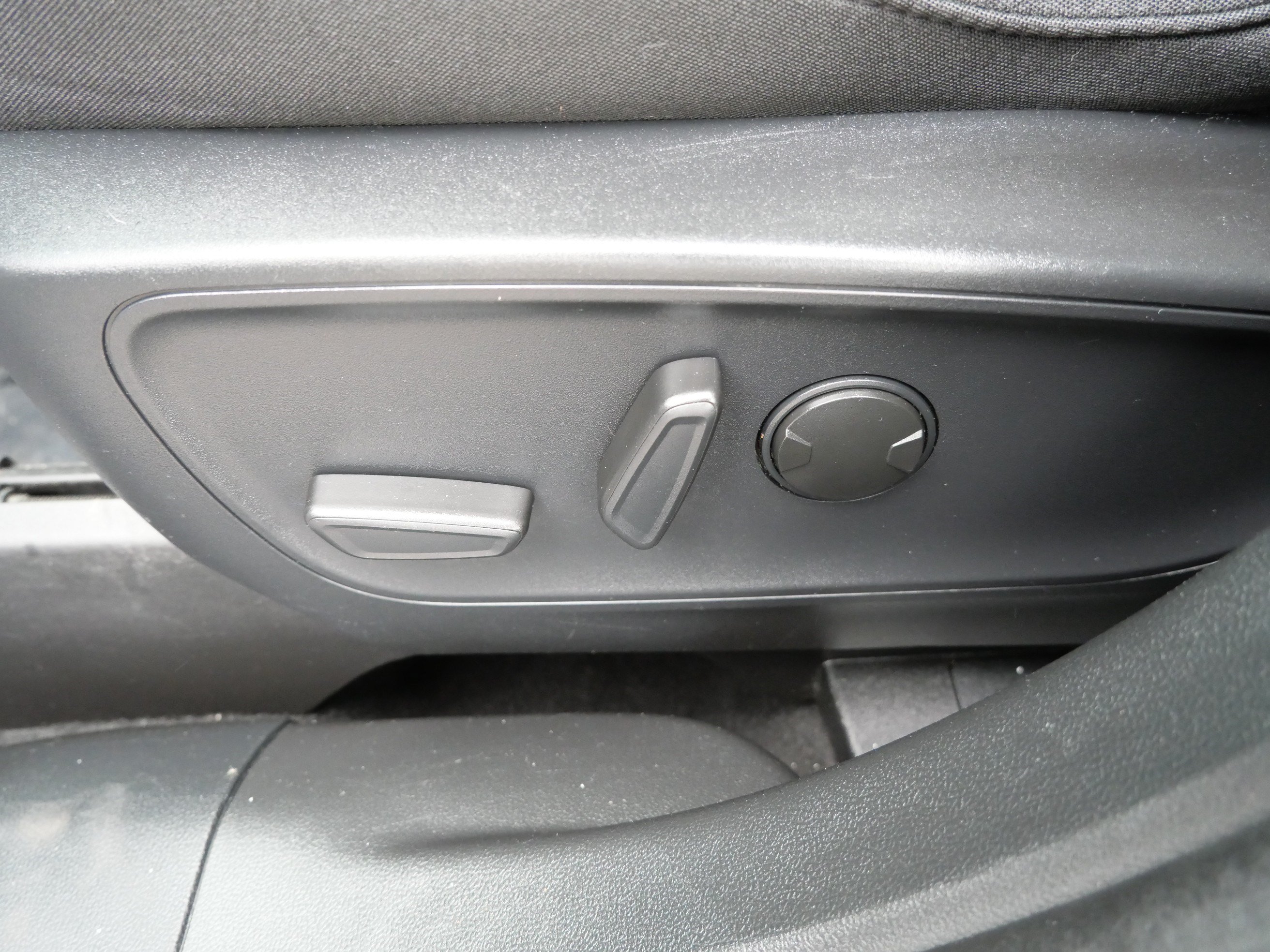 Certified 2024 Ford Escape Active AWD/4WD image 19