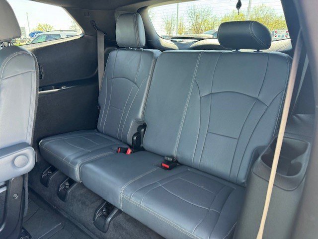 Used 2023 Buick Enclave Essence w/ Experience Buick Package AWD/4WD image 31